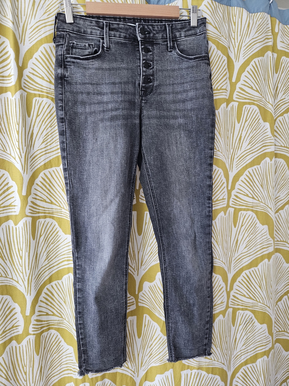 Old Navy Skinny Jeans in Washed Black